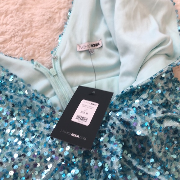 Fashion Nova bright blue “dazzled in distress sequin romper” with bow in front - Picture 6 of 9